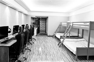 电竞底层队伍现状:封闭训练10小时 半军事化管理